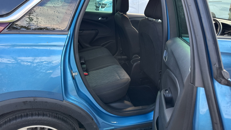 Vauxhall Crossland X 1.2T [110] Griffin 5dr [6 Spd] [Start Stop] Petrol Hatchback